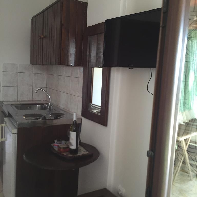Vervekis Apartments Фіскардо Екстер'єр фото
